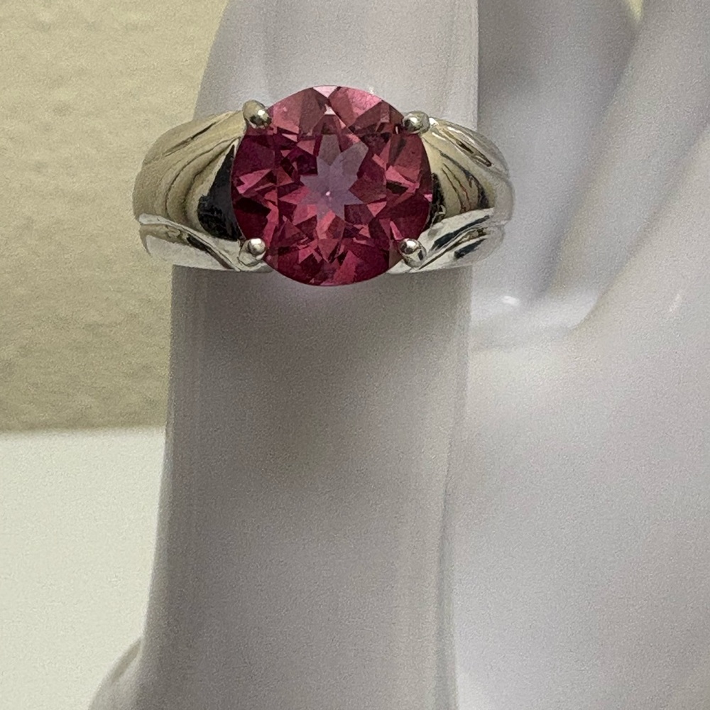 Elegant Pink Topaz Silver Ring - Picture 2 of 6